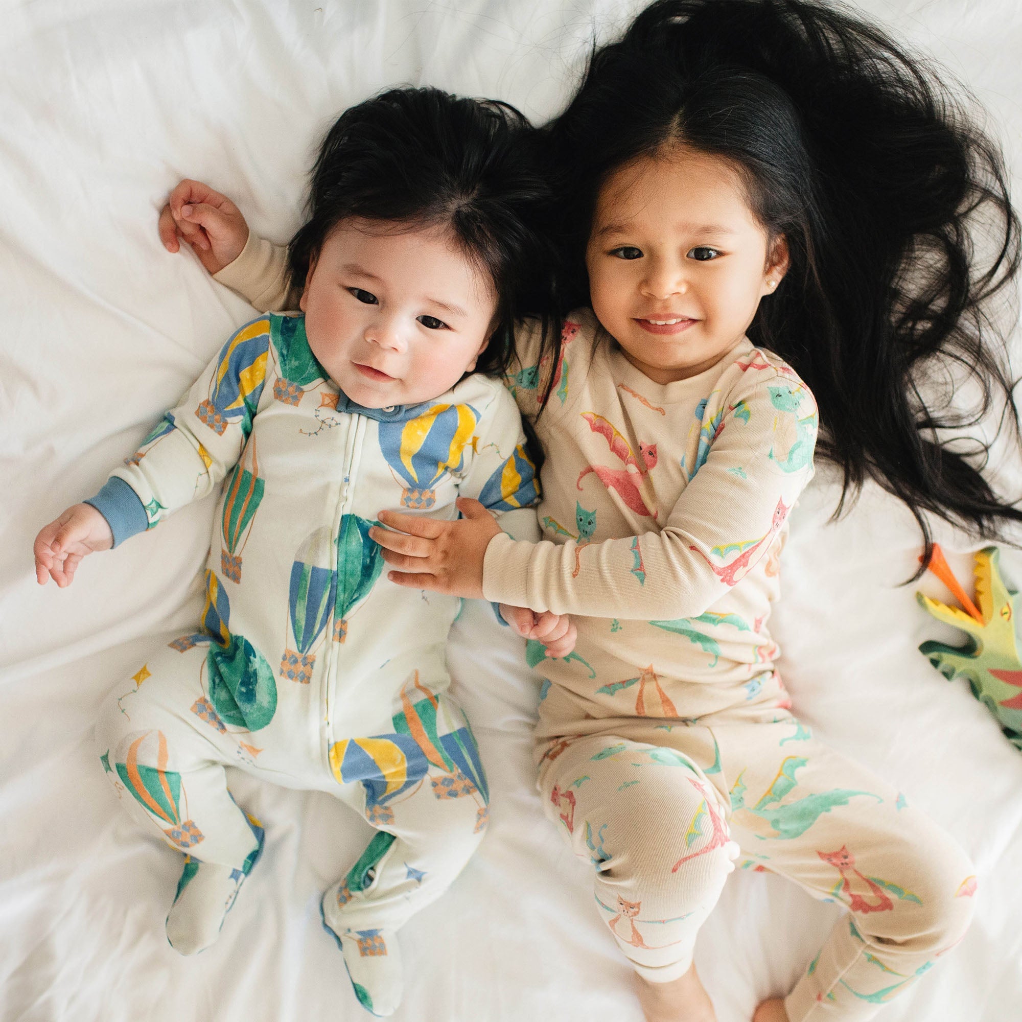 Hot Air Balloon Festival Organic Two-Piece Pajamas – Burt's