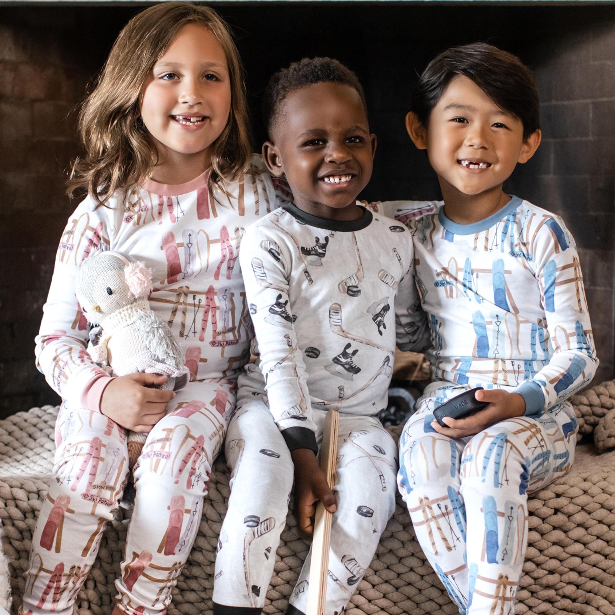 Hockey Season Organic Cotton Two-Piece Pajamas – Burt's Bees Baby