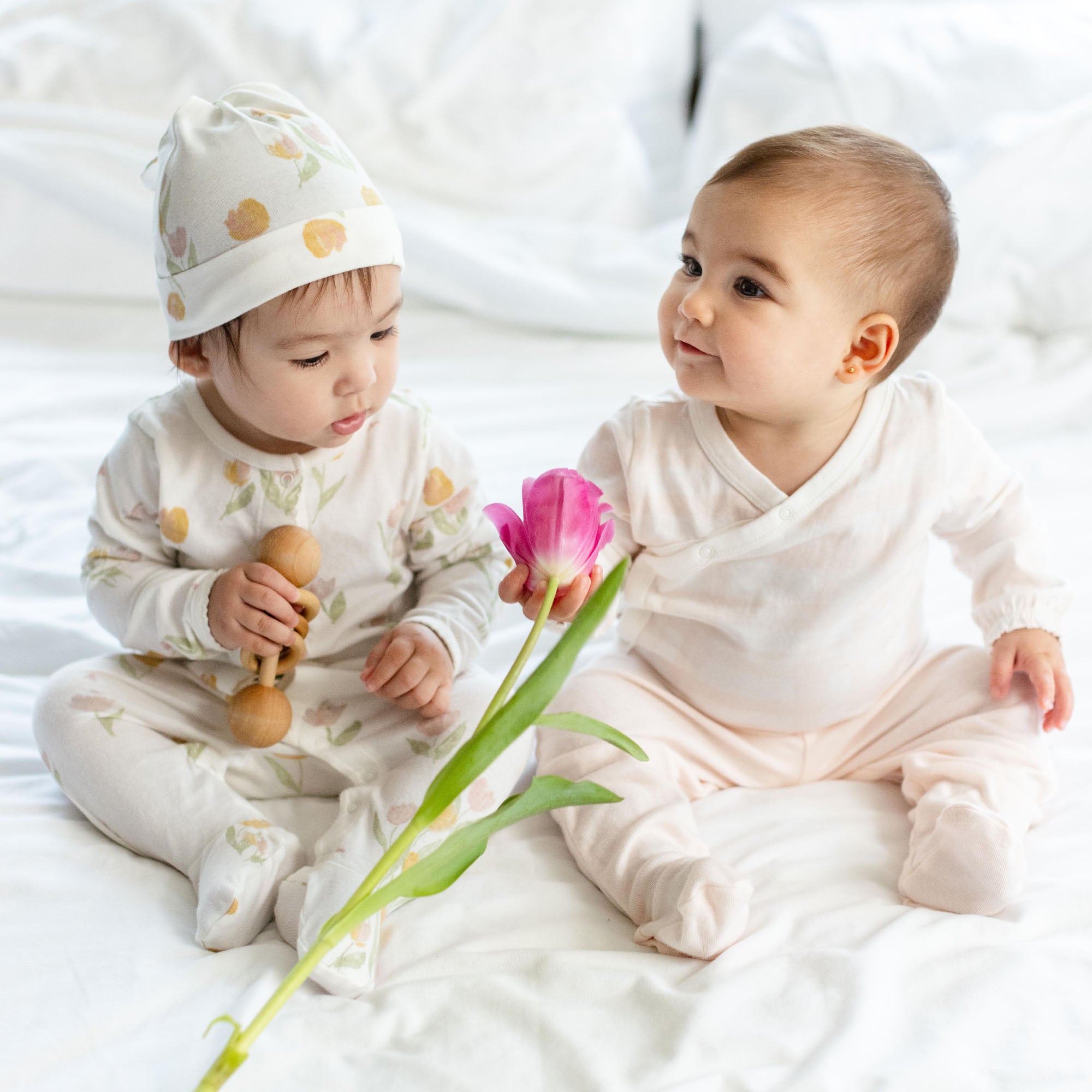 Tulip Fields Baby Girl Jumpsuit & Hat Set – Burt's Bees Baby