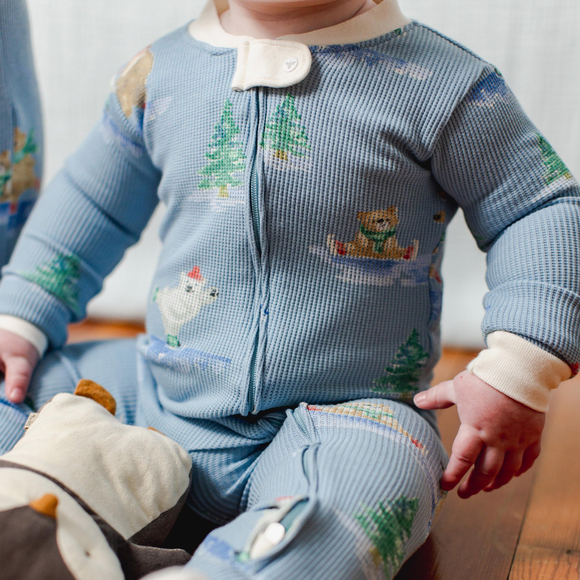 Honeysoft™ Lyocell Thermal Bears On Ice Sleeper – Burt's Bees Baby