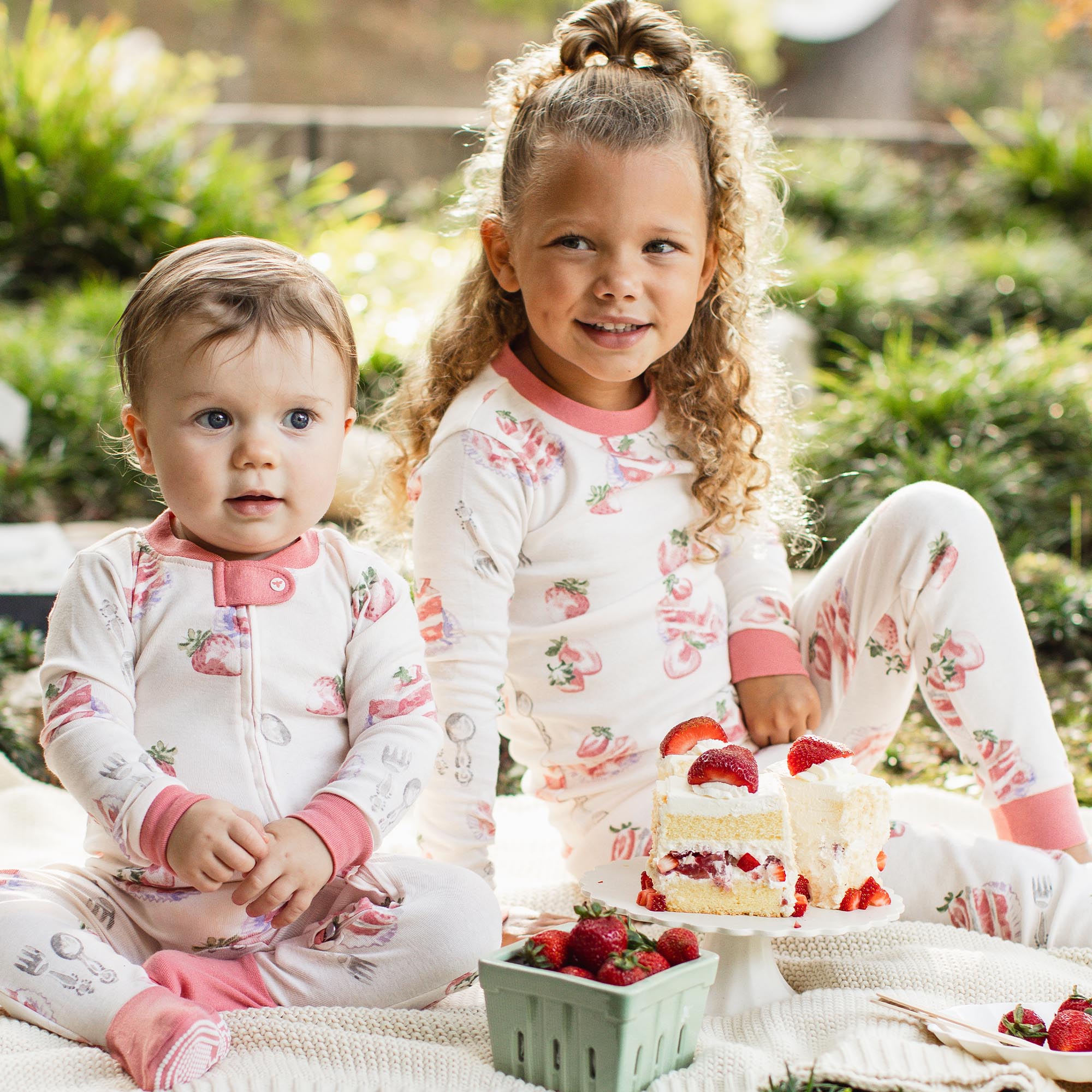 Ballet Slippers Organic Cotton Two-Piece Pajamas – Burt's Bees Baby