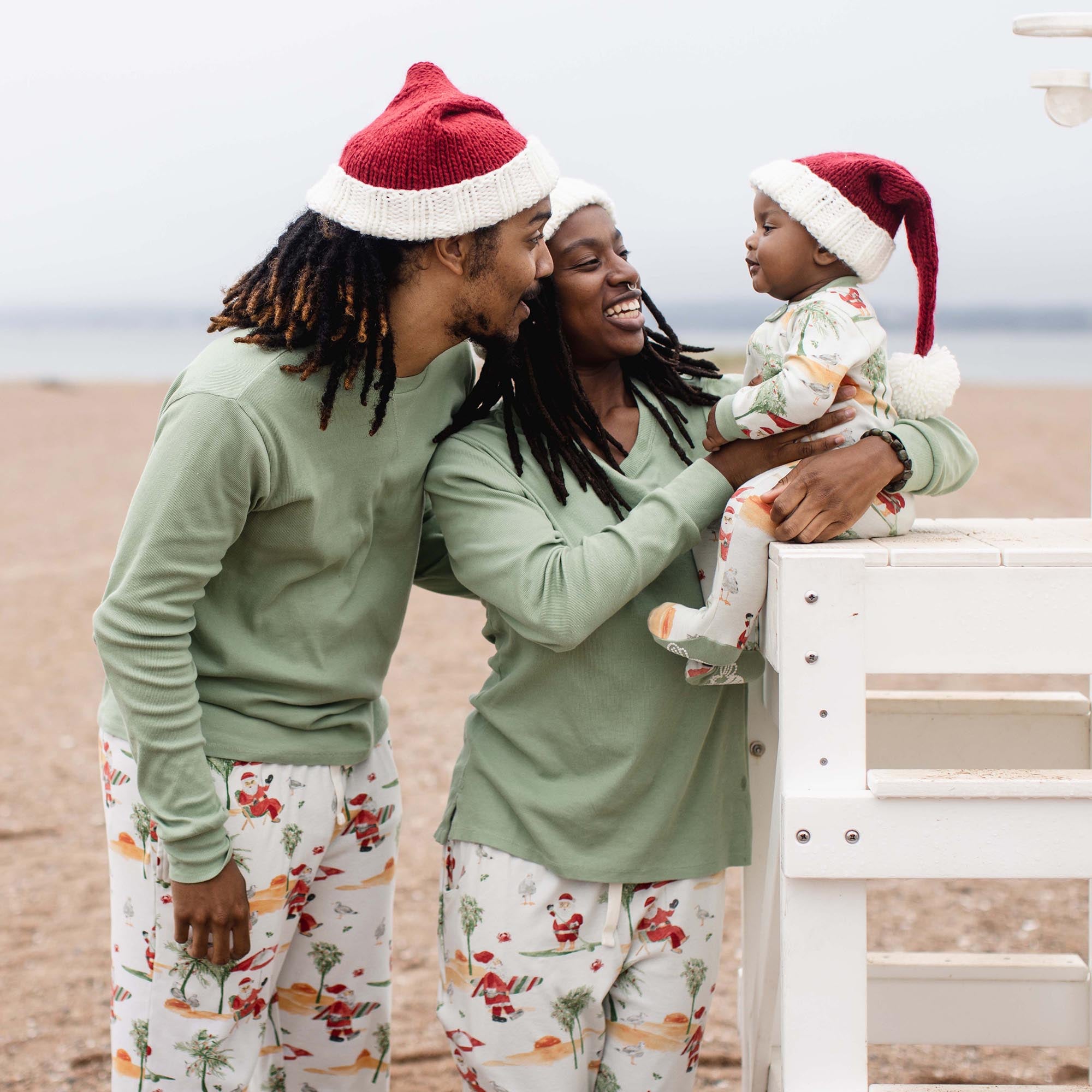 Surfin Santa Matching Family Men's Pajamas – Burt's Bees Baby